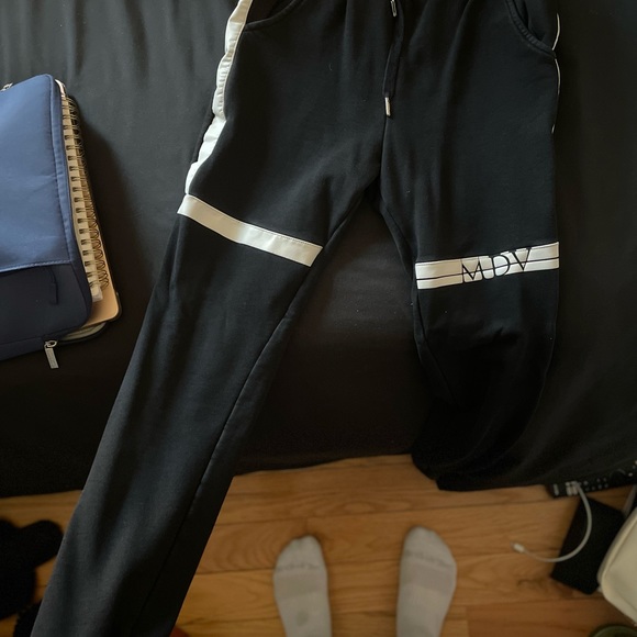 Mani ere De Voir Matching Set - Picture 4 of 7